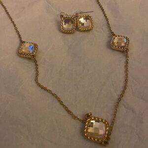 💛‼️ NWOT “NY&C” Matching Necklace and Earring Set